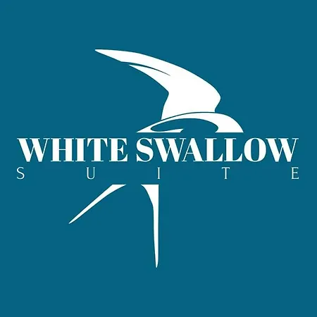 White Swallow Santorini Feriehus