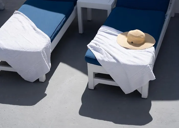 White Swallow Santorini Holiday home