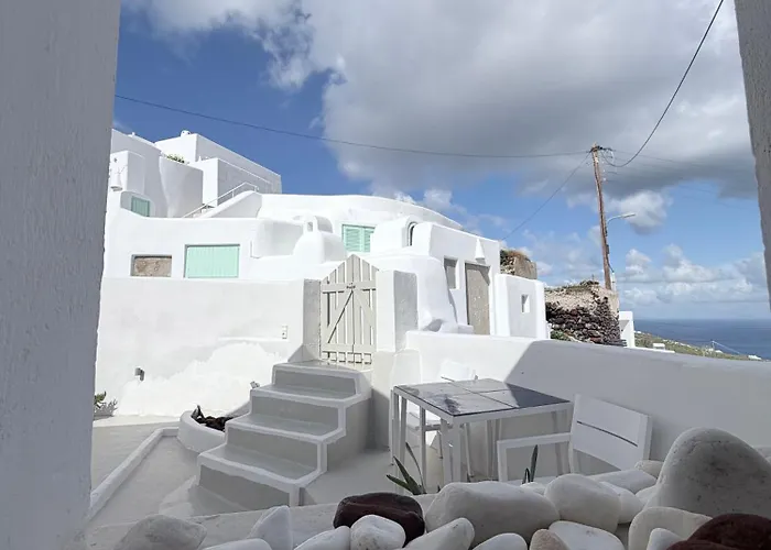 White Swallow Santorini *