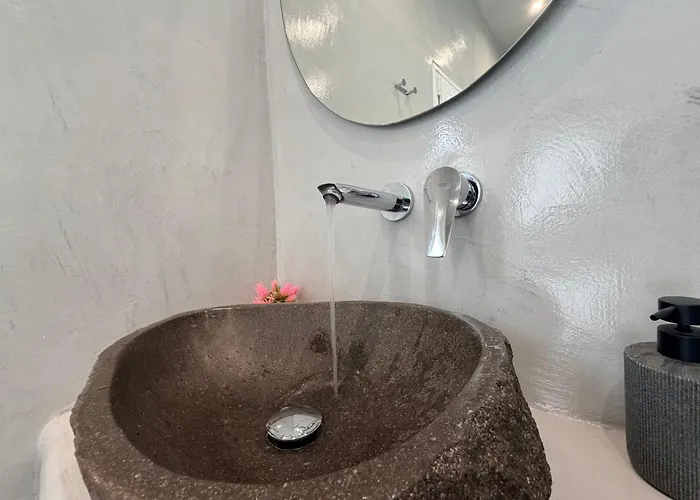 White Swallow Santorini Feriehus